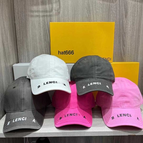 2023 b family's new embroidered letter baseball hat available in five colors, Blue;gray
2023 b family's new embroidered letter baseball hat available in five colors, Blue;gray