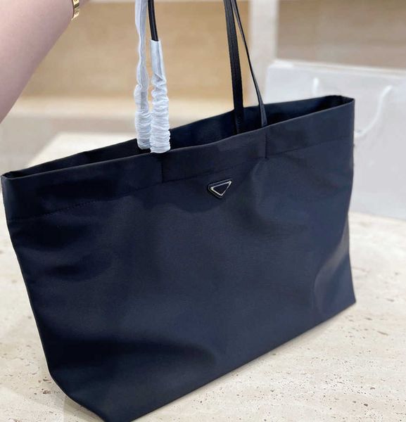 cosmetic bags cases black nylon handbag tote bag for women luxury designers bag high capacity ladies casual shopping the tote bag
cosmetic bags cases black nylon handbag tote bag for women luxury designers bag high capacity ladies casual shopping the tote bag