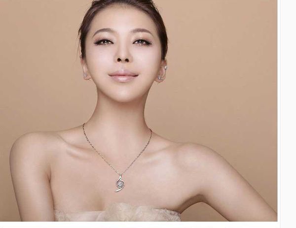 10 sets/lot lucky angel style pendant necklace inlaid rhinestone crystal twinkle decorate adjeustable length valentine's day gift women, Silver
10 sets/lot lucky angel style pendant necklace inlaid rhinestone crystal twinkle decorate adjeustable length valentine's day gift women, Silver