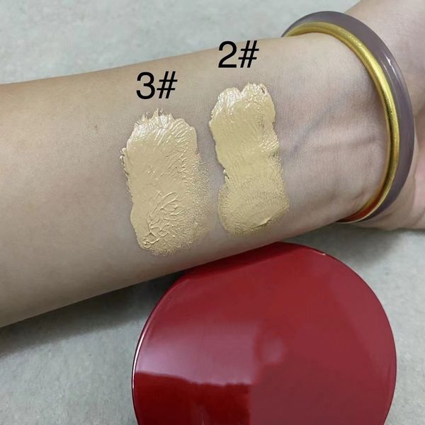 essence-in cushion foundation 15g in 2 shades fond de teint makeup kit 
essence-in cushion foundation 15g in 2 shades fond de teint makeup kit