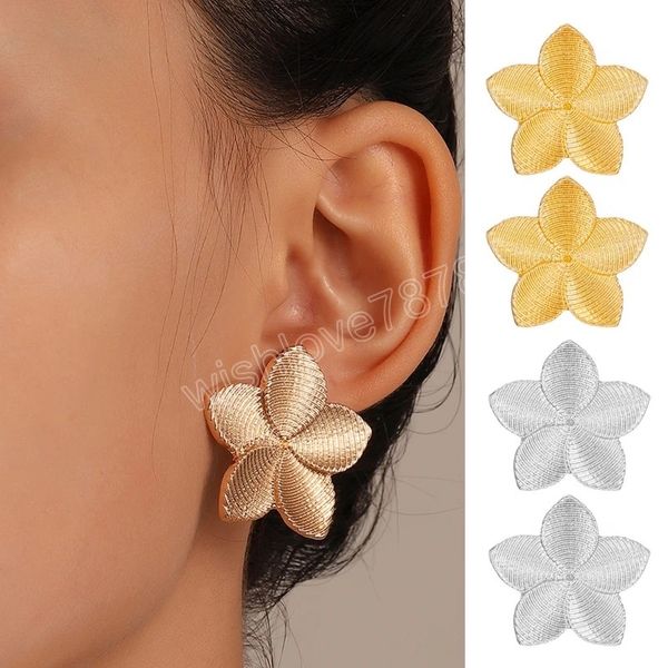 elegant gold color big flower stud earrings for women trendy party jewelry statement large metal earrings, Golden;silver
elegant gold color big flower stud earrings for women trendy party jewelry statement large metal earrings, Golden;silver