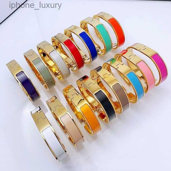 hluxury classic bracelet fashion designer women's gold cuff bracelet colorful enamel jewelry 316l 18k stainless steel factory wholesale, White;black
hluxury classic bracelet fashion designer women's gold cuff bracelet colorful enamel jewelry 316l 18k stainless steel factory wholesale, White;black