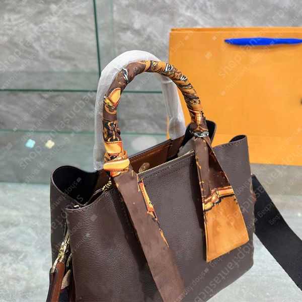 brand handbag popular print single shoulder crossbody bag fashion versatile ladies bags
brand handbag popular print single shoulder crossbody bag fashion versatile ladies bags