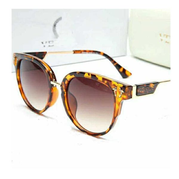 brand luxury versage designer sunglasses trendy women's sunglasses sunscreen polarized uv proof glasses fashion gradient sport sunglass, White;black
brand luxury versage designer sunglasses trendy women's sunglasses sunscreen polarized uv proof glasses fashion gradient sport sunglass, White;black
