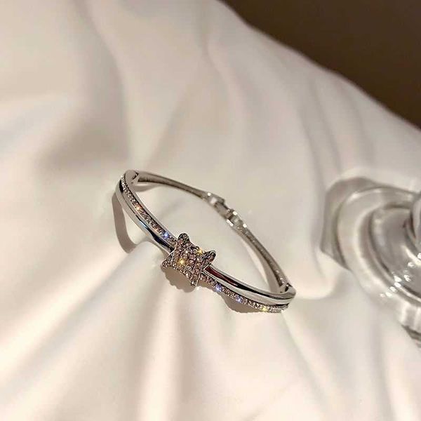 designer bracelet carti bangle jewelry feeling diamond inlaid ins niche design opening adjustable new female 0g7l, Black
designer bracelet carti bangle jewelry feeling diamond inlaid ins niche design opening adjustable new female 0g7l, Black