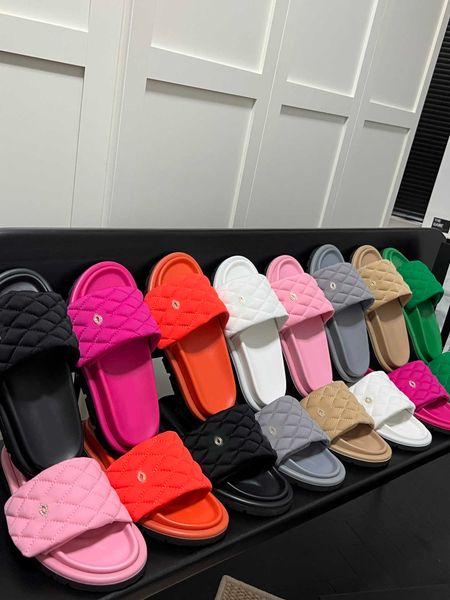 designer slipper luxury sandal men women shoes pool pillow comfort embossed mules plaid quilted triple black pink summer classic slides beac
designer slipper luxury sandal men women shoes pool pillow comfort embossed mules plaid quilted triple black pink summer classic slides beac