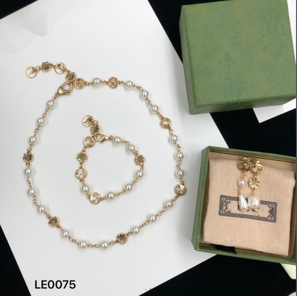 pendant necklaces luxury brand fashion jewelry set necklace bracelet earrings, Silver
pendant necklaces luxury brand fashion jewelry set necklace bracelet earrings, Silver