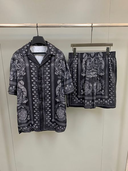 2023 new men's silk shirt tracksuits low key luxury design new summer short sleeve casual set, Gray
2023 new men's silk shirt tracksuits low key luxury design new summer short sleeve casual set, Gray