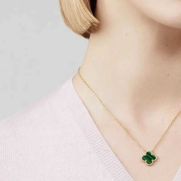 van clover necklace four leaf necklaces chain sterling silver grass necklace female colorless collar chain gift for mother and girlfriend�
van clover necklace four leaf necklaces chain sterling silver grass necklace female colorless collar chain gift for mother and girlfriend�