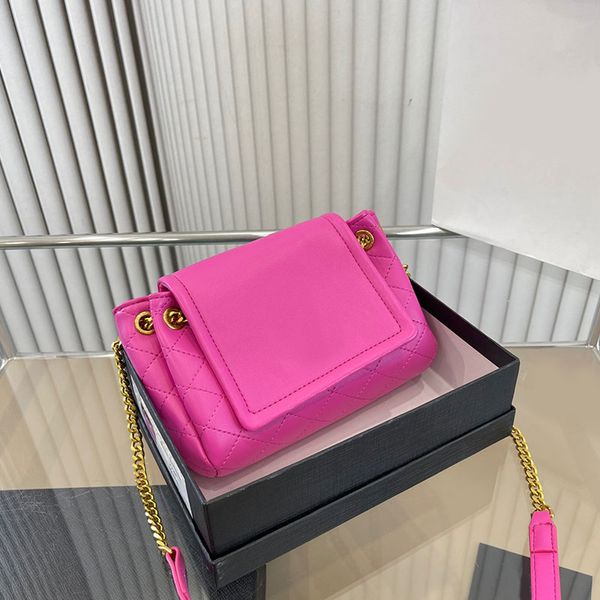 chains shoulder bag plain crossbody bag underarm handbag women purse diamond lattice quilting sliding chain strap plain fashion metal letter
chains shoulder bag plain crossbody bag underarm handbag women purse diamond lattice quilting sliding chain strap plain fashion metal letter