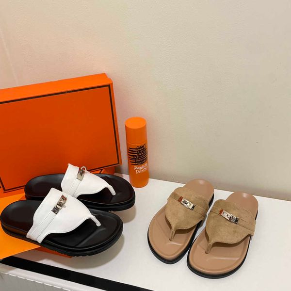 chypre h designer slippers classic flat famous sandals leather flip flops h women slides summer kelly buckle beach slipper, Black
chypre h designer slippers classic flat famous sandals leather flip flops h women slides summer kelly buckle beach slipper, Black