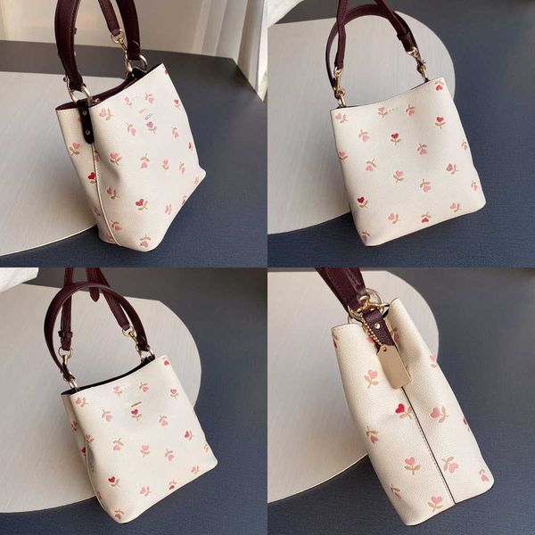 cbag evening bags luxury totes designer womens handbags tote ladies casual leather purse shoulder female large handbag flowers with love 230
cbag evening bags luxury totes designer womens handbags tote ladies casual leather purse shoulder female large handbag flowers with love 230