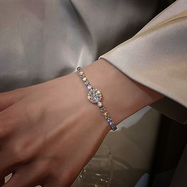 adjustable tennis bracelets for women lady's wedding white zircon charm bracelet hand chain jewelry, Golden;silver
adjustable tennis bracelets for women lady's wedding white zircon charm bracelet hand chain jewelry, Golden;silver