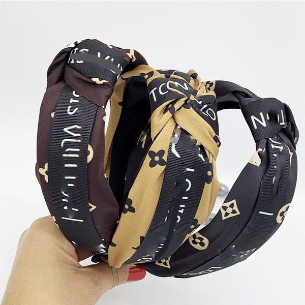 luxury designer letter headbands retro four leaf clover head wrap hairhoop for women girl brand elastic hairjewelry fashion accessories head, Silver
luxury designer letter headbands retro four leaf clover head wrap hairhoop for women girl brand elastic hairjewelry fashion accessories head, Silver