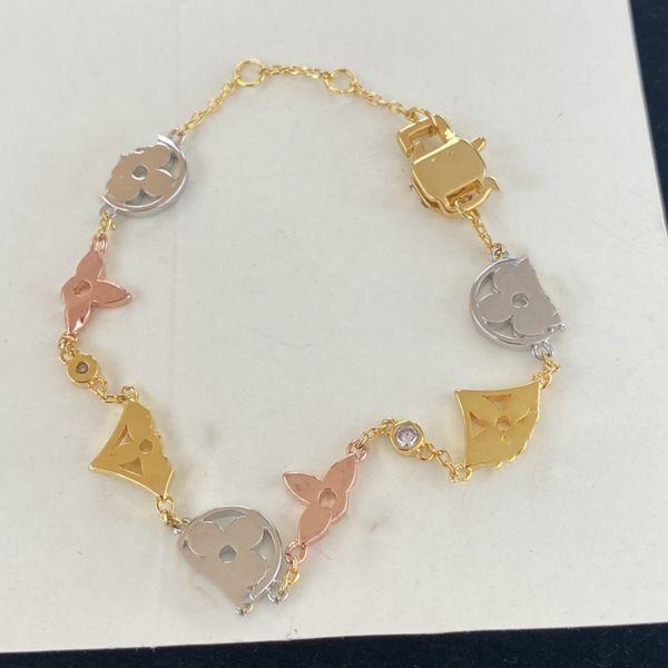 luxury designer jewelry clover bracelet women's first choice bracelets designer for women, Golden;silver
luxury designer jewelry clover bracelet women's first choice bracelets designer for women, Golden;silver