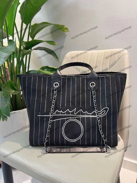 designer bag luxury brand designer tote elegant embroidery shopping bag casual fashion bag striped large capacity canvas one shoulder bag po
designer bag luxury brand designer tote elegant embroidery shopping bag casual fashion bag striped large capacity canvas one shoulder bag po