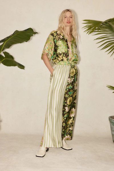 women's two piece pants australian designer designs 2023 silk printed shirt and pants set, White
women's two piece pants australian designer designs 2023 silk printed shirt and pants set, White