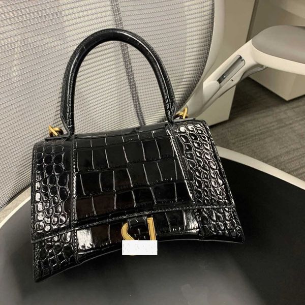 bags women designer new genuine leather hourglass bag fashion goes with everything mini crocodile handbag cowhide one shoulder crossbody bag
bags women designer new genuine leather hourglass bag fashion goes with everything mini crocodile handbag cowhide one shoulder crossbody bag