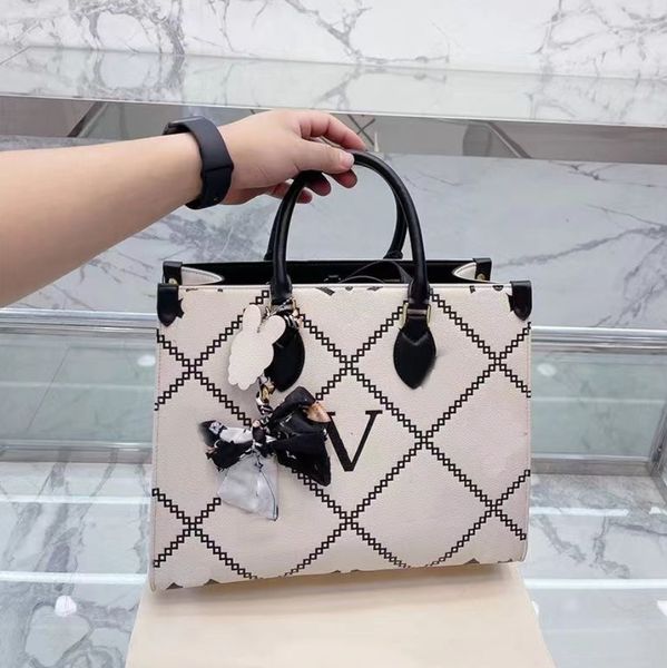 designer totes fashion trend handbag maxi leather shopping bag beach bags multifunction handbags womens purse
designer totes fashion trend handbag maxi leather shopping bag beach bags multifunction handbags womens purse