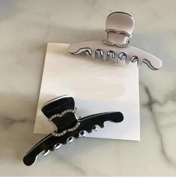 luxury designer fashion grab clip shark hair clip for women girls brand letter hair claw hair claw hairpinhair clip, Black;brown
luxury designer fashion grab clip shark hair clip for women girls brand letter hair claw hair claw hairpinhair clip, Black;brown