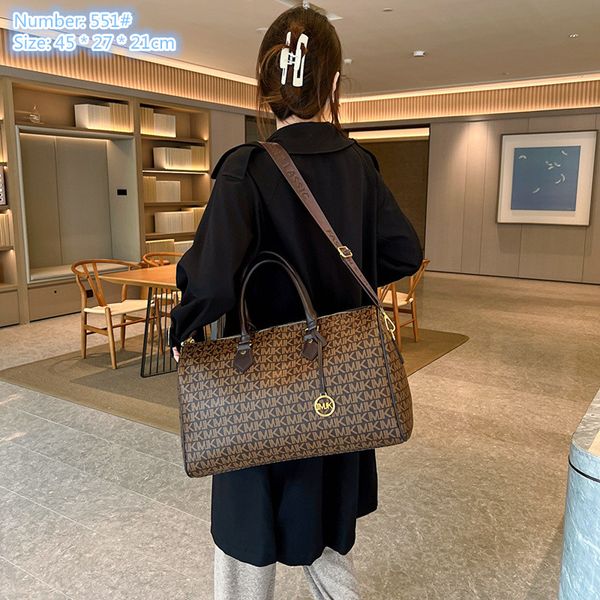 Factory wholesale ladies shoulder bags 2 colors classic letter printed handbag outdoor sports fitness fashion travel bag wear-resistant leather backpack, Coffee-551#
Factory wholesale ladies shoulder bags 2 colors classic letter printed handbag outdoor sports fitness fashion travel bag wear-resistant leather backpack, Coffee-551#