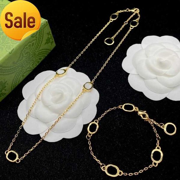 shiny gold letter chokers necklace chain luxury designer choker pendant necklaces bracelet for women lady love jewelry party wedding engagem, Golden;silver
shiny gold letter chokers necklace chain luxury designer choker pendant necklaces bracelet for women lady love jewelry party wedding engagem, Golden;silver