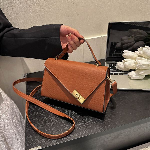 designer bags the tote bag women bags handbag vintage fashion single shoulder bags large capacity classic leather handbags women cross body
designer bags the tote bag women bags handbag vintage fashion single shoulder bags large capacity classic leather handbags women cross body
