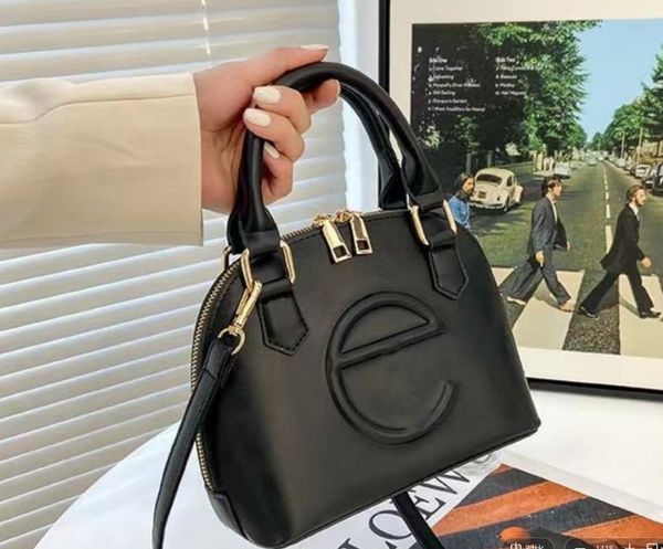 2023 new women's crossbody bag large capacity handbag bb shoulder bag luxury shopping bag summer beach bag e black makeup bag
2023 new women's crossbody bag large capacity handbag bb shoulder bag luxury shopping bag summer beach bag e black makeup bag