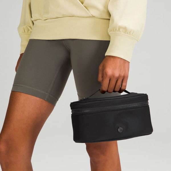oval access stuff sacks cosmetic bags luxury lulu lemon womens makeup pouch bag water proof
oval access stuff sacks cosmetic bags luxury lulu lemon womens makeup pouch bag water proof