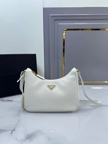 10a r leather handbag zipper bag crossbody bag 23cm shoulder bag underarm bag with box.
10a r leather handbag zipper bag crossbody bag 23cm shoulder bag underarm bag with box.