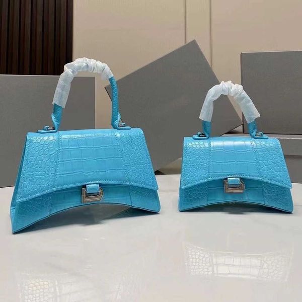 advanced hourglass bag designer handbags tote women's luxury handle one shoulder crossbody bag fashion versatile casual simple messenge
advanced hourglass bag designer handbags tote women's luxury handle one shoulder crossbody bag fashion versatile casual simple messenge