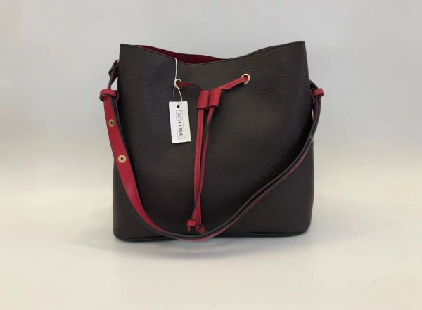 wholesale orignal real leather fashion famous shoulder bag tote designer handbags presbyopic shopping bag purse luxury messenger bag neonoe
wholesale orignal real leather fashion famous shoulder bag tote designer handbags presbyopic shopping bag purse luxury messenger bag neonoe