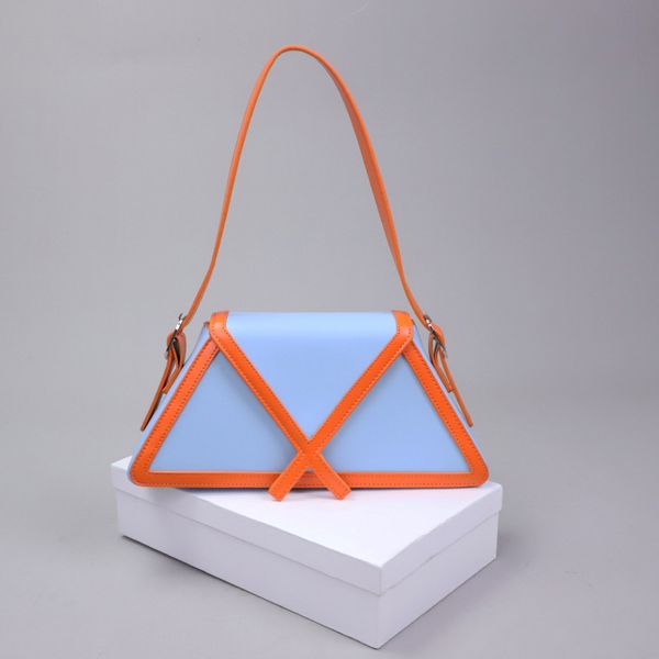 luxury bag designer bags women handbag cross body bag shoulder lady wallet simple versatile metal letter leather solid leather postman handb
luxury bag designer bags women handbag cross body bag shoulder lady wallet simple versatile metal letter leather solid leather postman handb