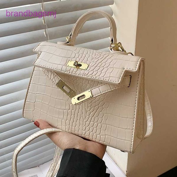 original designer handbags hermm casual women's bag summer 2023 new fashion crossbody kelys one shoulder handbag
original designer handbags hermm casual women's bag summer 2023 new fashion crossbody kelys one shoulder handbag