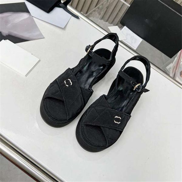 fashion women's sandals 2023 channel luxury brand letter logo summer women's high heels men's casual student flats 012-011, Black
fashion women's sandals 2023 channel luxury brand letter logo summer women's high heels men's casual student flats 012-011, Black