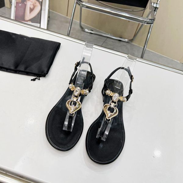 luxury designer cc beach shoes flat classics slippers fashion women leather slides casual new pattern sandals fg
luxury designer cc beach shoes flat classics slippers fashion women leather slides casual new pattern sandals fg