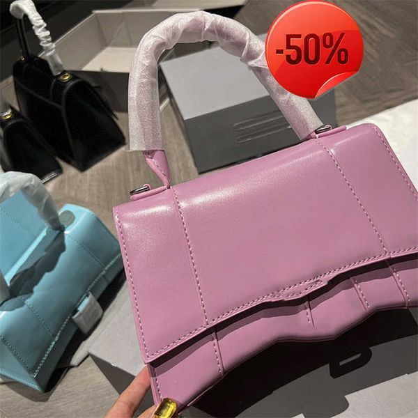 handbag designer wallet shoulder cross bag half moon tramp buckle luxury leather pure single handle women hourglass purses
handbag designer wallet shoulder cross bag half moon tramp buckle luxury leather pure single handle women hourglass purses