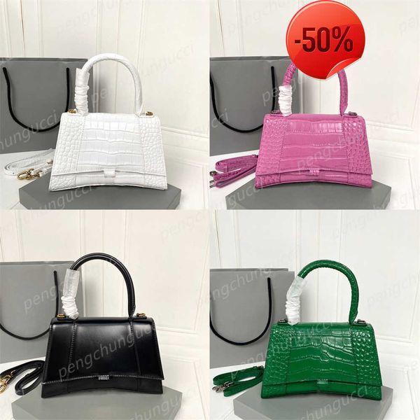 5a handbag designer wallet shoulder cross bag wallets handbags half moon tramp buckle leather pure crocodile single handle handbag1
5a handbag designer wallet shoulder cross bag wallets handbags half moon tramp buckle leather pure crocodile single handle handbag1