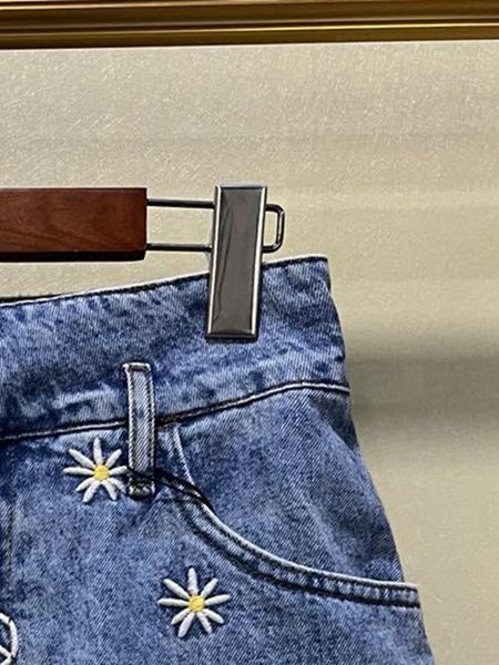 jeans 2022 spring and summer new jeans fashion embroidery washed casual denim allmatch shorts women short jeans, Blue
jeans 2022 spring and summer new jeans fashion embroidery washed casual denim allmatch shorts women short jeans, Blue