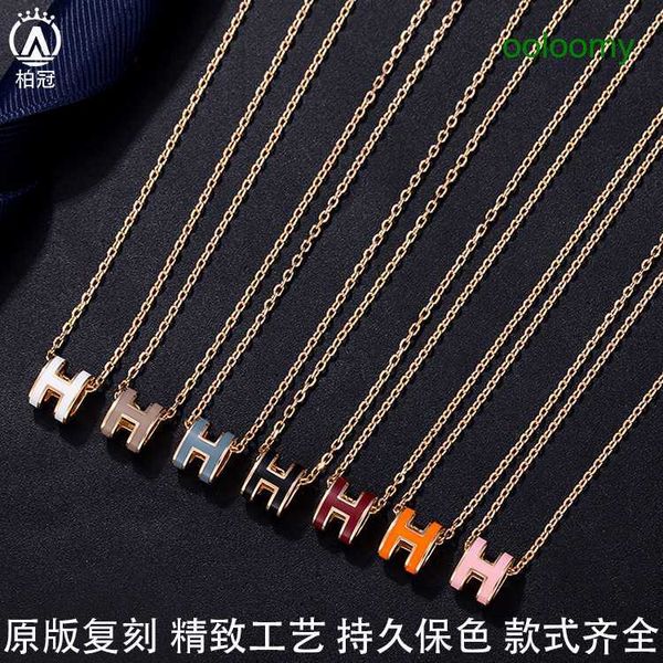 hemres designer necklace s925 sterling silver high edition necklace cnc mini letter 18k rose gold enamel pendant collar cain female ka13, Black
hemres designer necklace s925 sterling silver high edition necklace cnc mini letter 18k rose gold enamel pendant collar cain female ka13, Black