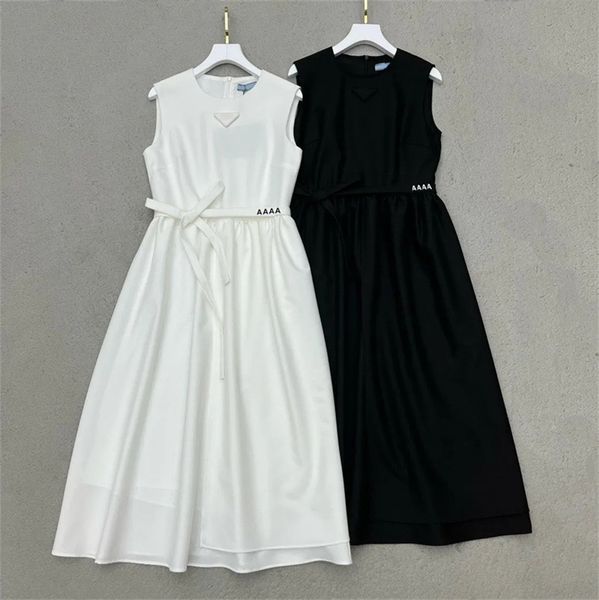 2023 summer new sleeveless high waist solid dress with belt o-neck triangle brooch dress women lady casual long dress, White
2023 summer new sleeveless high waist solid dress with belt o-neck triangle brooch dress women lady casual long dress, White