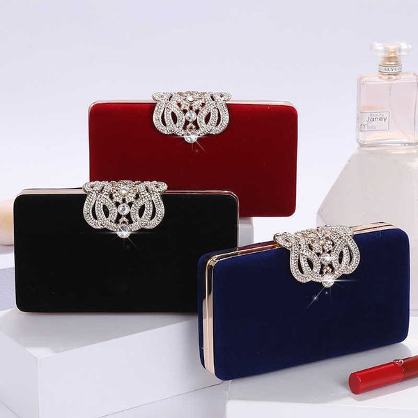 evening bags fashion women velvet day clutch crown diamonds luxury 2023 lady handbags party wedding female purse 230427
evening bags fashion women velvet day clutch crown diamonds luxury 2023 lady handbags party wedding female purse 230427