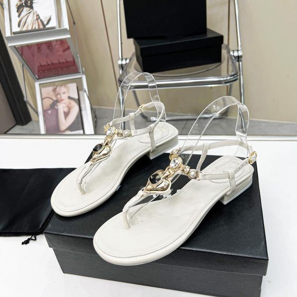 luxury designer cc beach shoes flat classics slippers fashion women leather slides new pattern sandals
luxury designer cc beach shoes flat classics slippers fashion women leather slides new pattern sandals