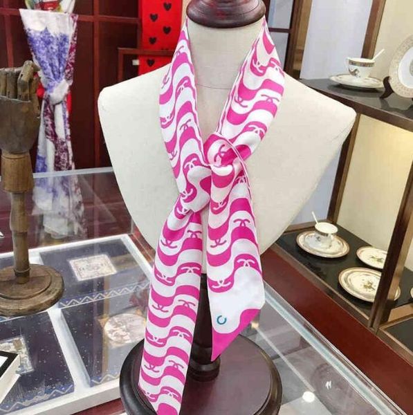 designer channel handbag silk scarf fashion head hair band ribbon old flower binding bag handle fashion pop style small scarf send special c, Blue;gray
designer channel handbag silk scarf fashion head hair band ribbon old flower binding bag handle fashion pop style small scarf send special c, Blue;gray