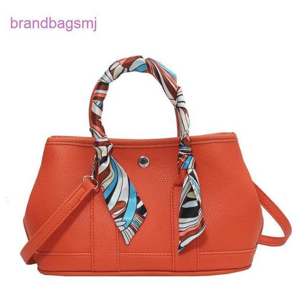 original designer handbags hermm women's 2023 new high-capacity portable scarf women's temperament goddess commuting fashion shoul
original designer handbags hermm women's 2023 new high-capacity portable scarf women's temperament goddess commuting fashion shoul