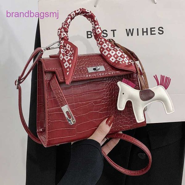 original designer handbags hermm stone texture small bag for women 2023 summer new fashion versatile crossbody one shoulder handheld kelys
original designer handbags hermm stone texture small bag for women 2023 summer new fashion versatile crossbody one shoulder handheld kelys