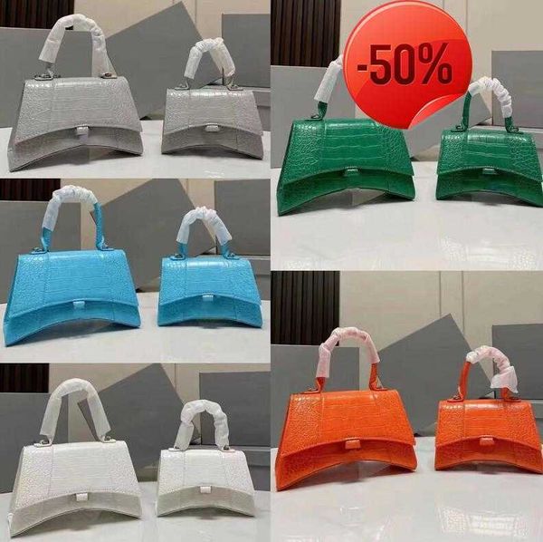 designer handbag wallet shoulder cross bag wallets handbags half moon tramp buckle leather pure crocodile single handle handbags women'
designer handbag wallet shoulder cross bag wallets handbags half moon tramp buckle leather pure crocodile single handle handbags women'