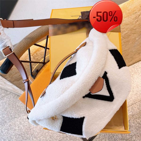 women winter teddy waist bag fashion mens crossbody chestpack fuzzy shoulder bags fluffy bumbag luxury designer fannypack purses
women winter teddy waist bag fashion mens crossbody chestpack fuzzy shoulder bags fluffy bumbag luxury designer fannypack purses
