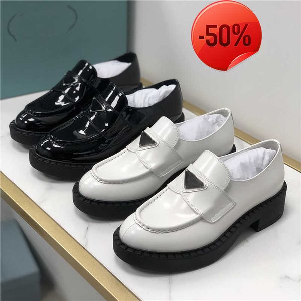 2022 designer shoes soft cowhide platform sneakers loafers rubber black shiny leather chunky round head sneaker thick bottom shoe with box
2022 designer shoes soft cowhide platform sneakers loafers rubber black shiny leather chunky round head sneaker thick bottom shoe with box