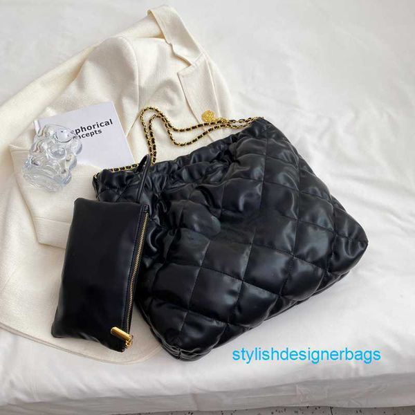 shoulder bags leather shoulder bags large capacity shopping bag women chain purses designer totes lady fashion handbags
shoulder bags leather shoulder bags large capacity shopping bag women chain purses designer totes lady fashion handbags